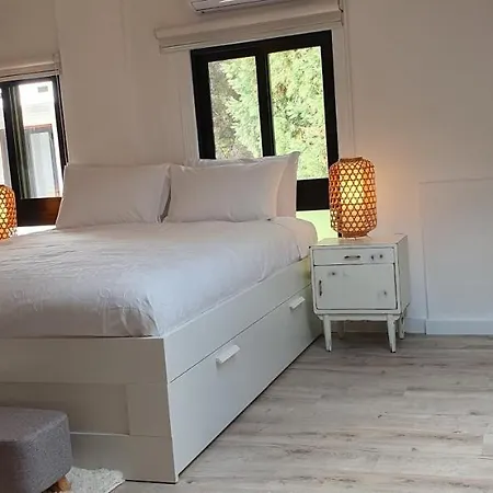 בית נופש Phaedrus Living: Luxury Maisonette *